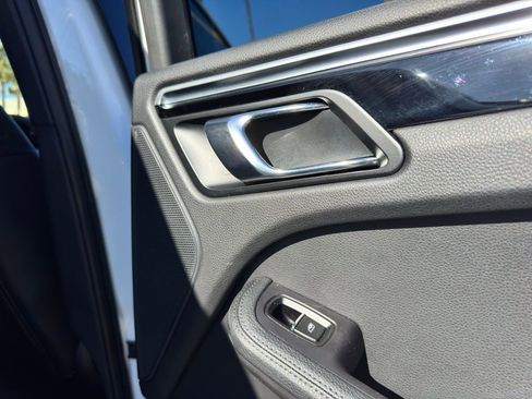 Used 2023 Porsche Macan image 38