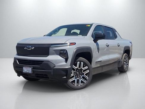 Certified 2026 Chevrolet Silverado EV W/T w/ LPO, Custom Package AWD/4WD image 8