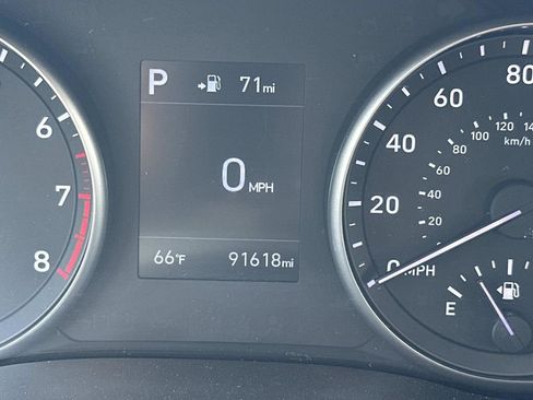 Used 2019 Hyundai Elantra GT FWD image 21