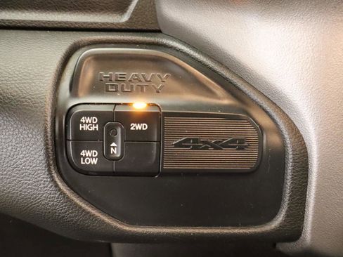 Used 2021 RAM 3500 Big Horn image 13