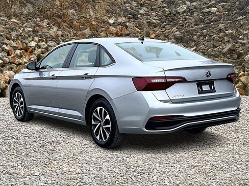 Used 2024 Volkswagen Jetta S image 10