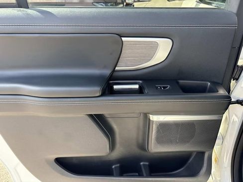 Certified 2025 Ford Expedition Max Platinum image 19