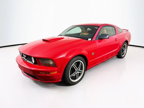 Used 2009 Ford Mustang GT Premium image 3
