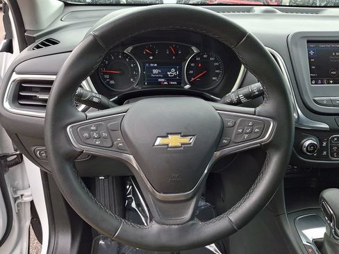 Used 2023 Chevrolet Equinox LT FWD image 18