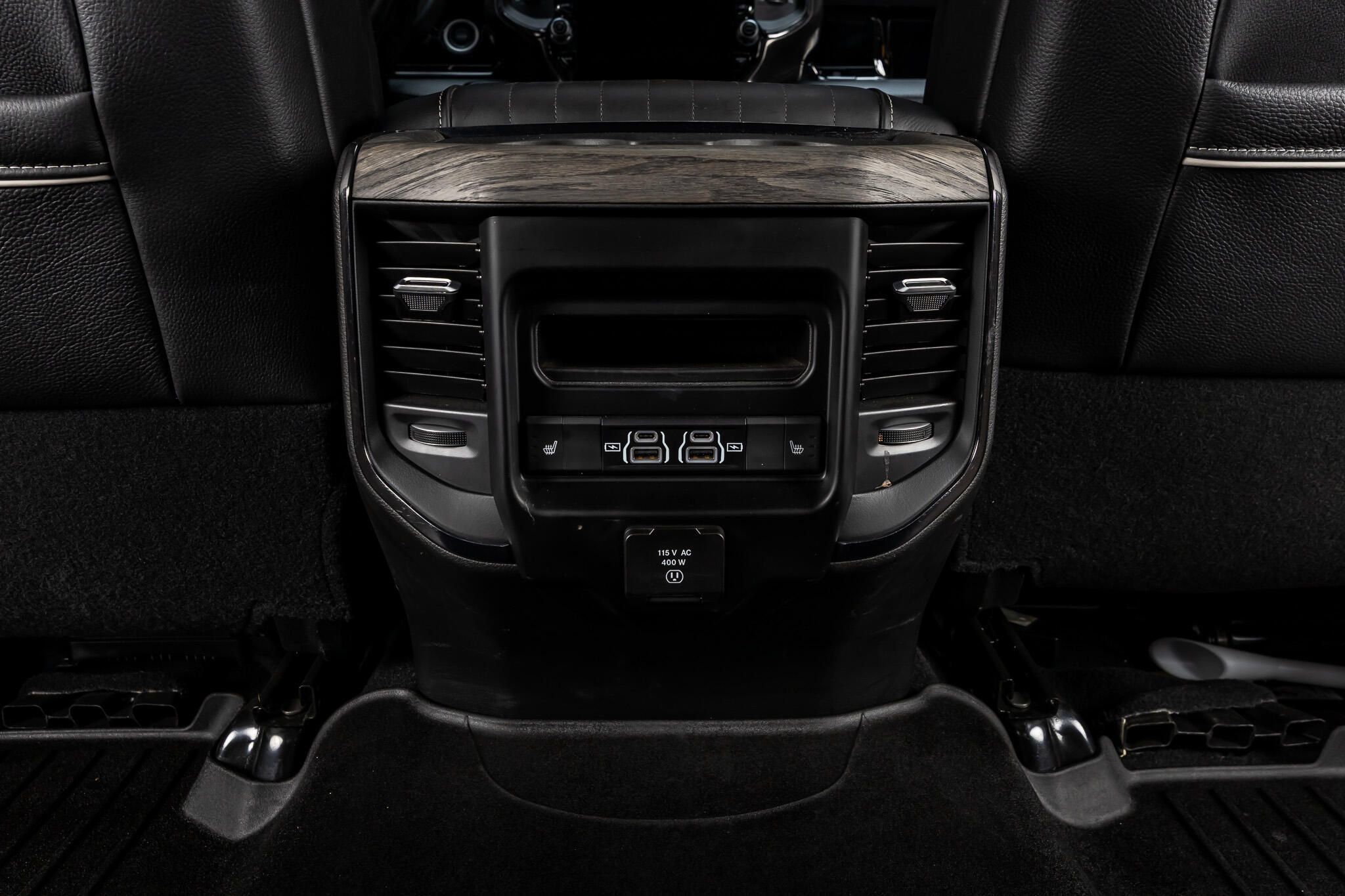 Used 2025 RAM 3500 Limited AWD/4WD image 35