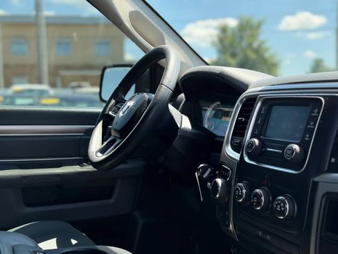 Used 2016 RAM 1500 Classic SLT AWD/4WD image 34