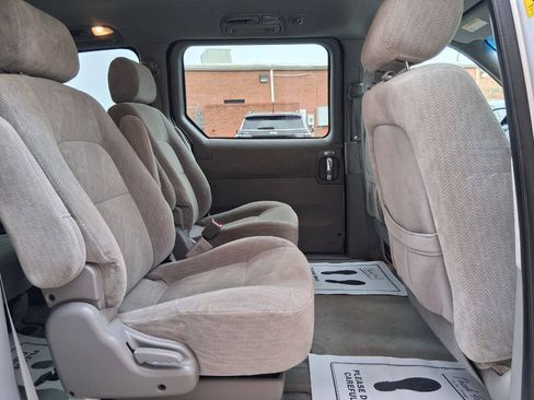 Used 2005 Kia Sedona EX FWD image 10