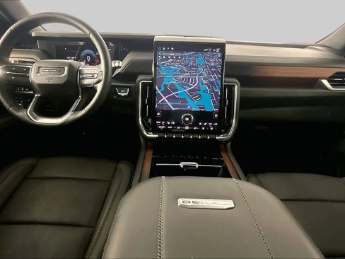 Used 2025 GMC Yukon XL Denali w/ Sun & Power Step Package AWD/4WD image 15