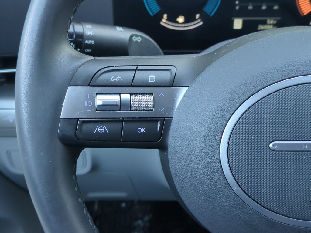 Certified 2024 Hyundai Kona SEL FWD image 22