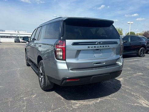 Used 2023 Chevrolet Suburban Z71 w/ Luxury Package AWD/4WD image 7