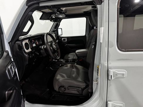 Used 2024 Jeep Wrangler Unlimited Sport AWD/4WD image 14