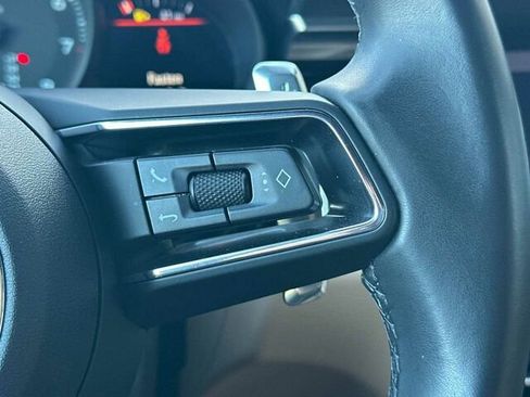 Used 2024 Porsche Macan image 31