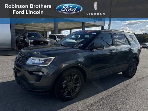 Used 2018 Ford Explorer XLT w/ Equipment Group 202A image 1