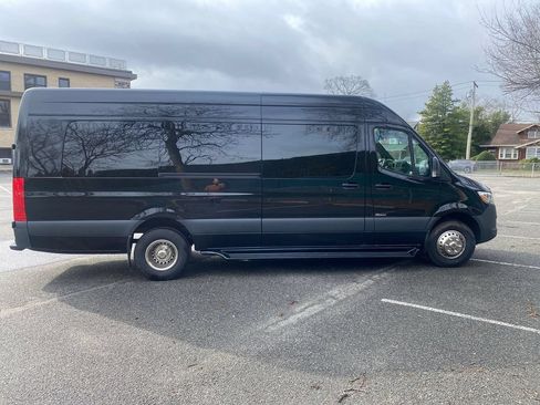 Used 2026 Mercedes-Benz Sprinter 3500 image 9