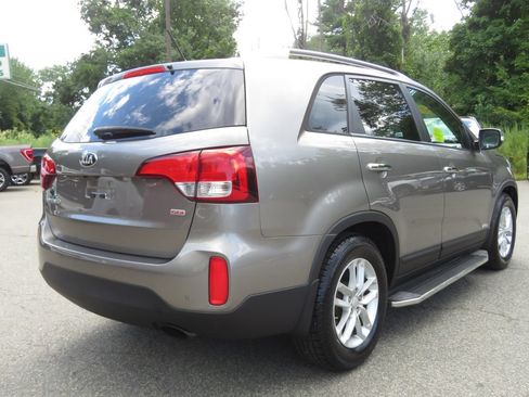 Used 2015 Kia Sorento LX AWD/4WD image 5