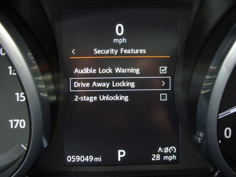 Used 2016 Land Rover Range Rover Sport HSE AWD/4WD image 23