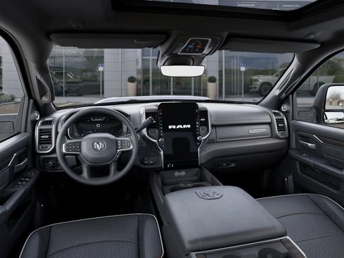 New 2026 RAM 2500 Laramie AWD/4WD image 16