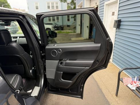 Used 2019 Land Rover Range Rover Sport HSE AWD/4WD image 38
