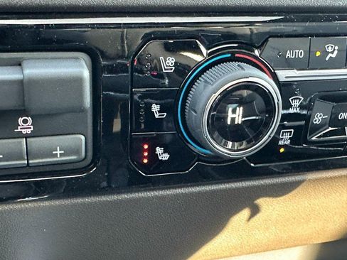 New 2026 Chevrolet Silverado 1500 LTZ w/ LTZ Premium Package image 16