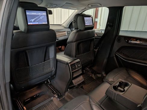 Used 2014 Mercedes-Benz GL 450 4MATIC image 46
