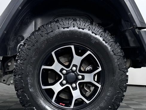 Used 2018 Jeep Wrangler Unlimited Rubicon image 12