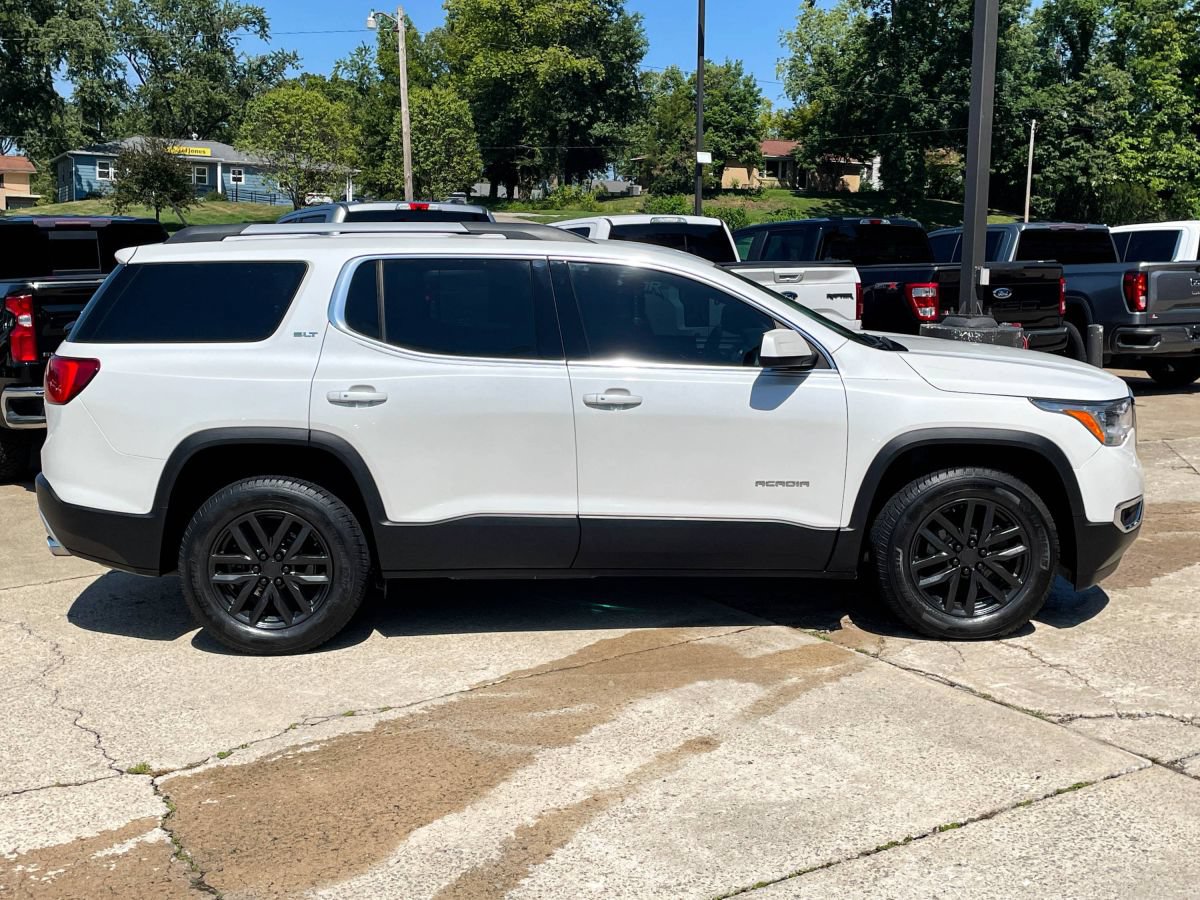 Used 2019 GMC Acadia SLT w/ LPO, Floor Liner Package FWD image 4