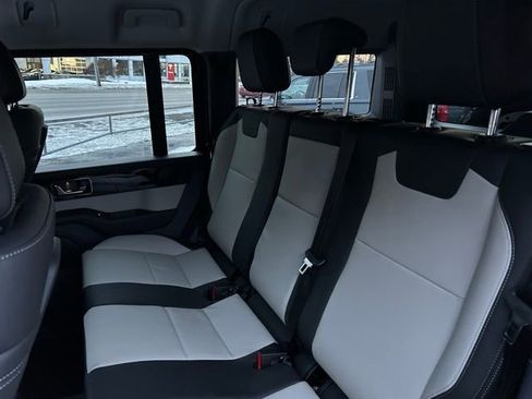 New 2025 INEOS Grenadier Fieldmaster Edition image 12