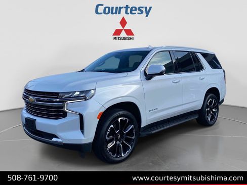 Used 2022 Chevrolet Tahoe LT w/ LT Signature Package AWD/4WD image 1