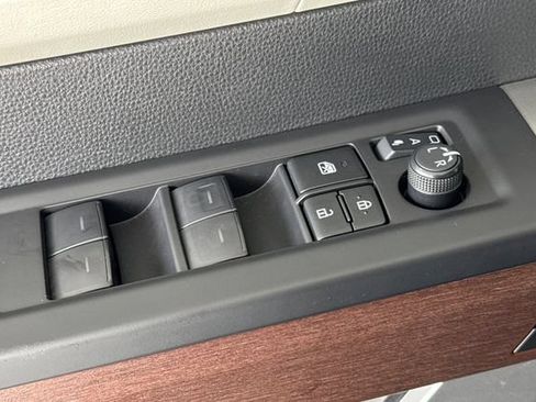 Used 2025 Toyota Tundra Capstone AWD/4WD image 12