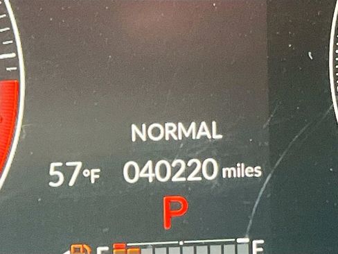 Used 2024 Honda HR-V EX-L image 12