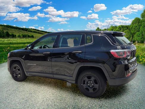 Used 2018 Jeep Compass Sport FWD image 4