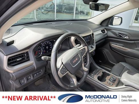 Used 2021 GMC Acadia Denali w/ Denali Ultimate Package AWD/4WD image 8