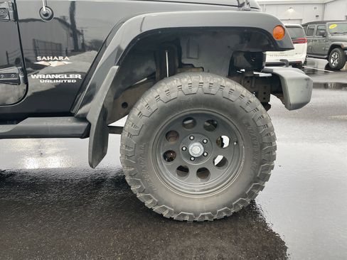 Used 2007 Jeep Wrangler Unlimited Sahara image 7