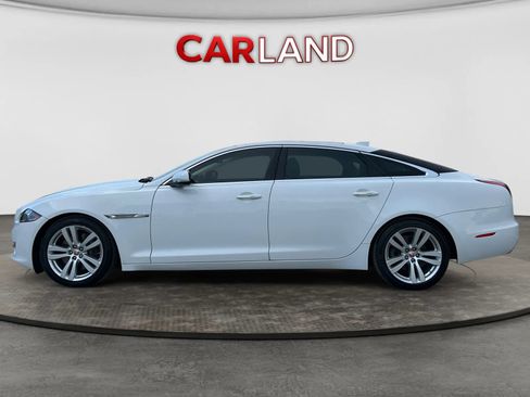 Used 2016 Jaguar XJ L Portfolio RWD image 2