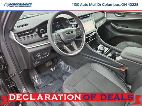 New 2026 Jeep Grand Cherokee Altitude image 17