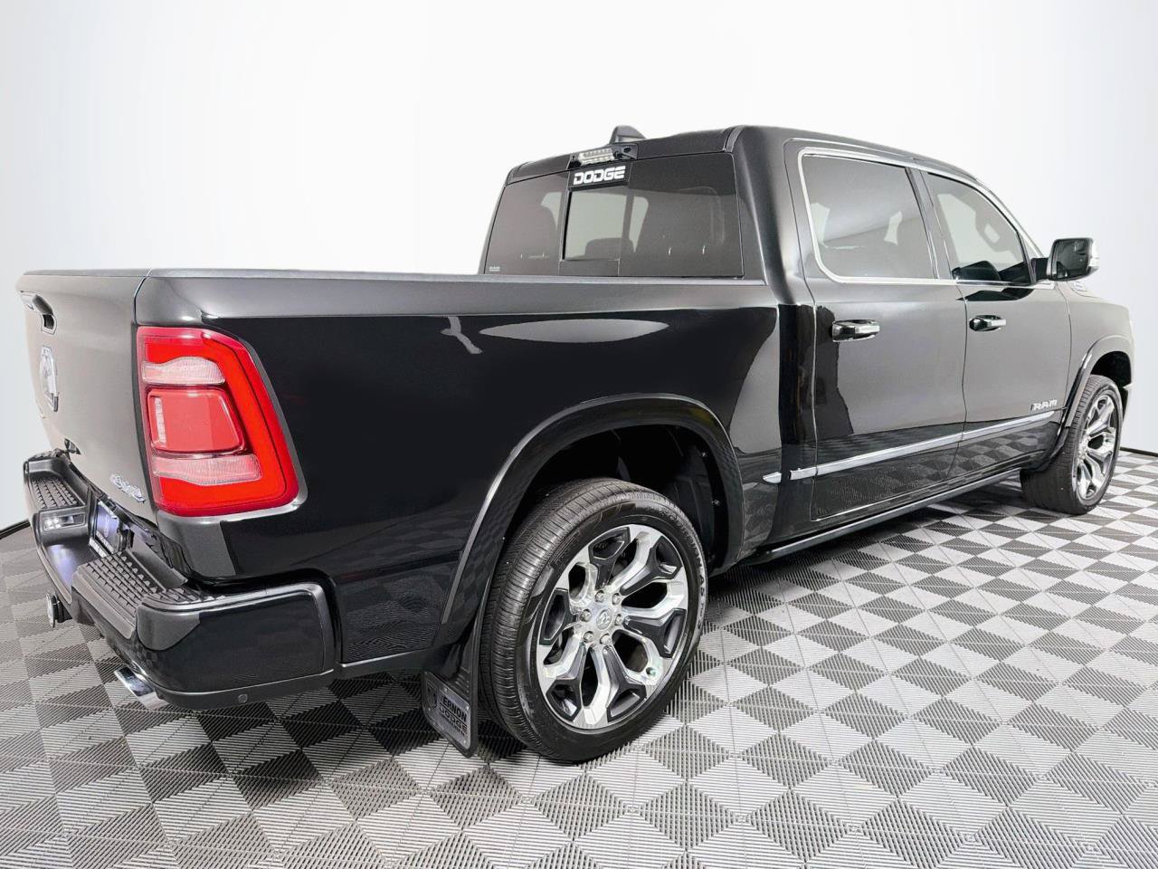 Used 2022 RAM 1500 Limited AWD/4WD image 26