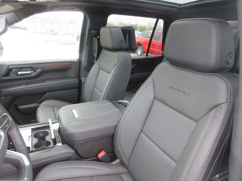 New 2026 GMC Yukon Denali image 11