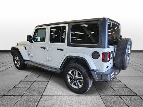 Used 2020 Jeep Wrangler Unlimited Sahara image 7