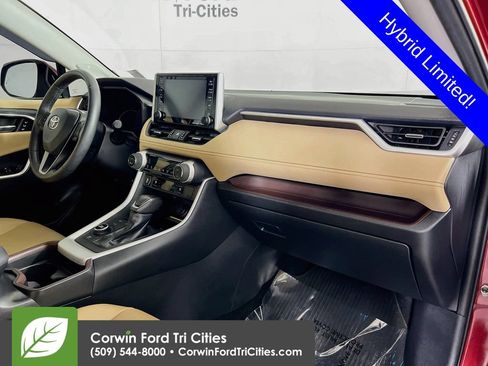 Used 2021 Toyota RAV4 Limited AWD/4WD image 30