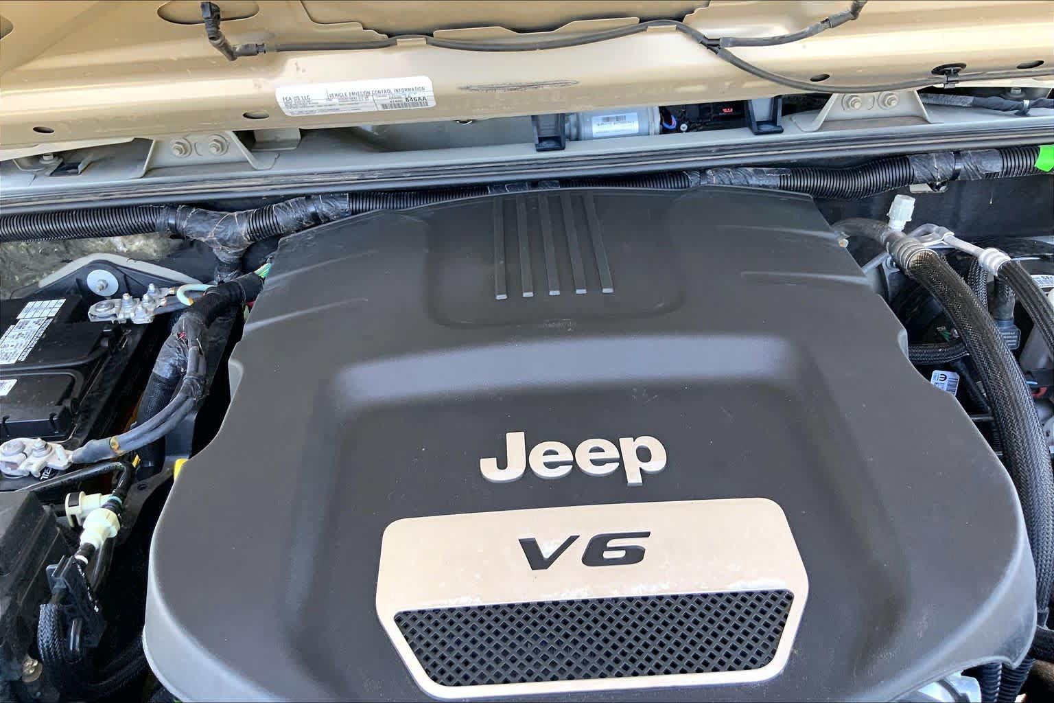 Used 2017 Jeep Wrangler Sport AWD/4WD image 32