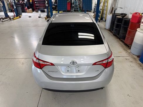 Used 2016 Toyota Corolla LE FWD image 8