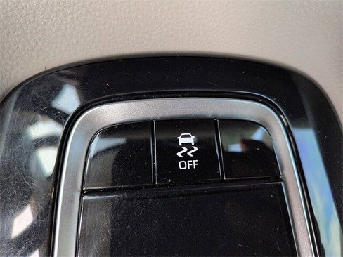 Certified 2024 Toyota Corolla LE image 24