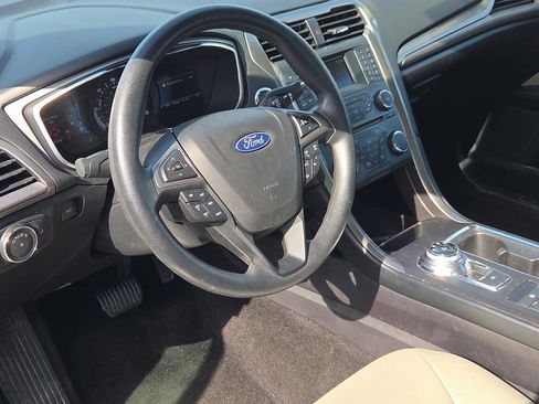 Used 2018 Ford Fusion S image 23