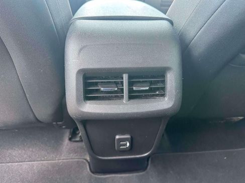 Used 2022 Chevrolet Equinox LS AWD/4WD image 11