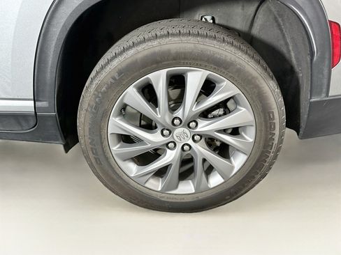 Used 2025 Buick Enclave Preferred AWD/4WD image 11
