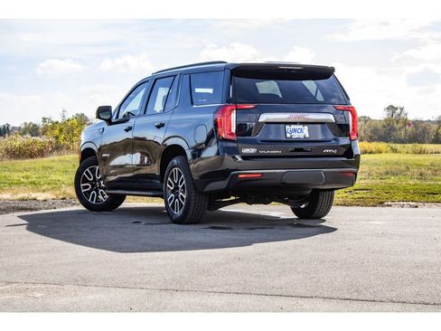 Used 2022 GMC Yukon AT4 w/ Technology Package image 14