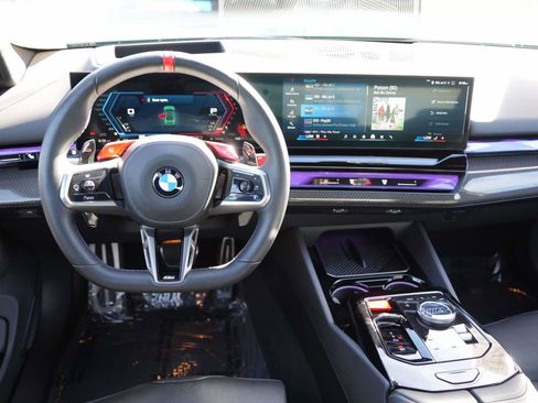 Used 2025 BMW M5 Sedan AWD w/ Carbon Package image 10