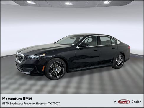 Used 2026 BMW i5 eDrive40 w/ Convenience Package RWD image 1