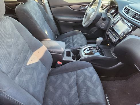 Used 2014 Nissan Rogue SV w/ SV Premium Package image 14