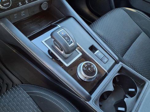 Used 2024 Mitsubishi Outlander ES image 24